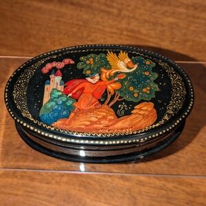 Palekh Russian  Hinged Vintage Box